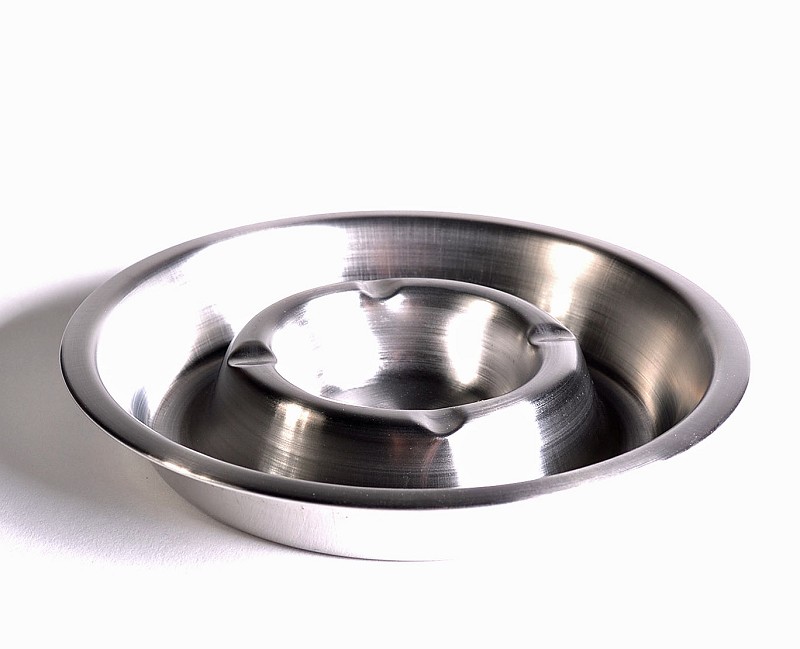 Ashtray 16cm Stainless Steel Fireproof Edge