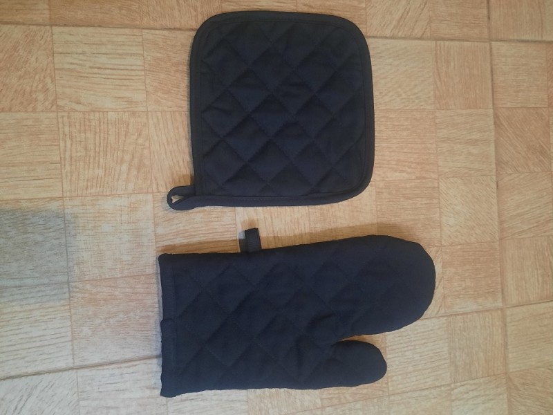 Pot Holder and Oven Mitt Set Black